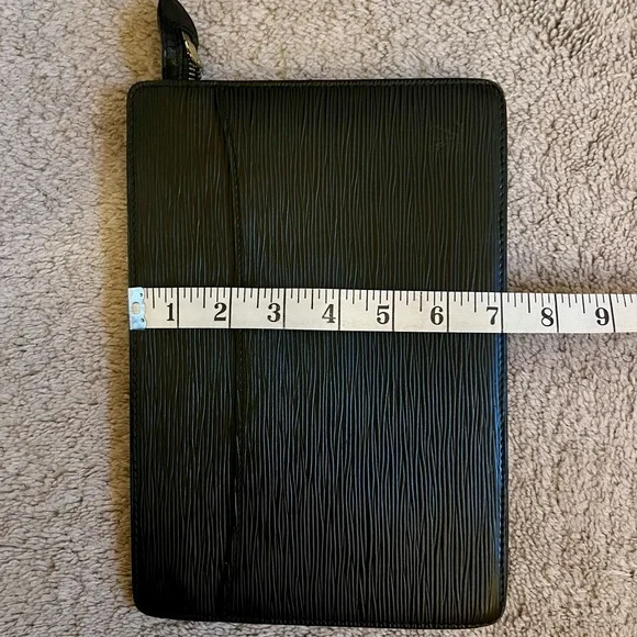 Authentic Louis Vuitton Epi Clutch - Picture 10 of 16